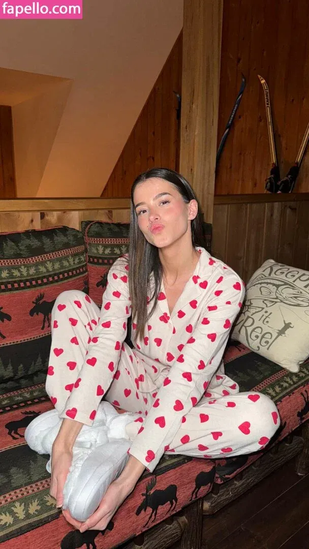 Lea Elui Onlyfans Photo Gallery 