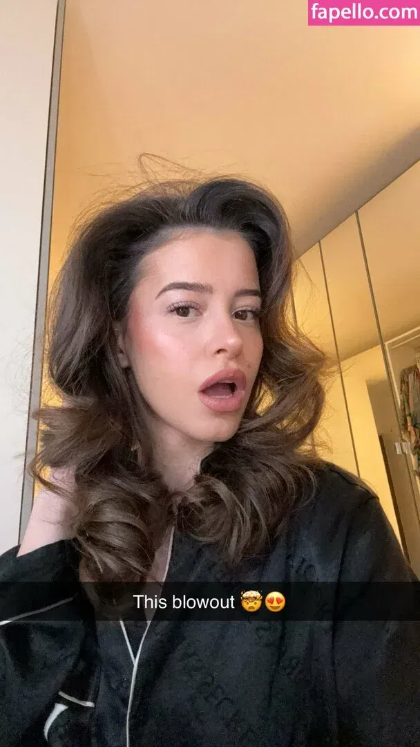 Lea Elui Onlyfans Photo Gallery 