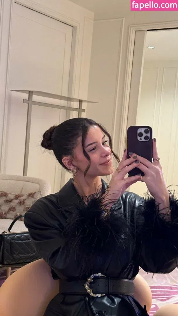 Lea Elui Onlyfans Photo Gallery 