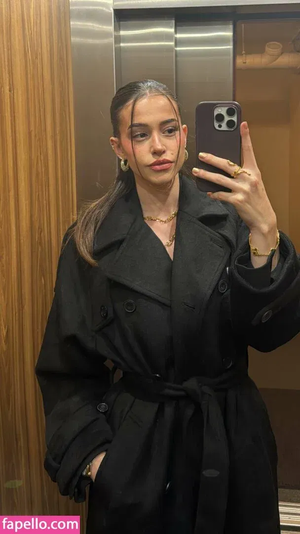 Lea Elui Onlyfans Photo Gallery 