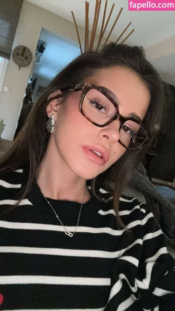 Lea Elui Onlyfans Photo Gallery 