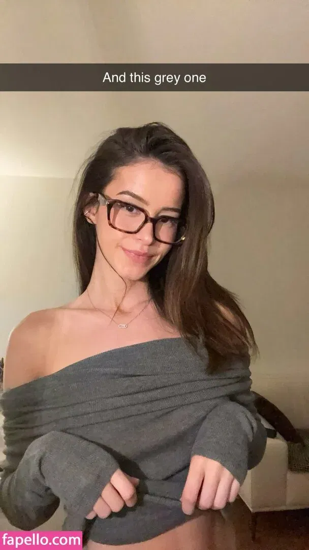 Lea Elui Onlyfans Photo Gallery 