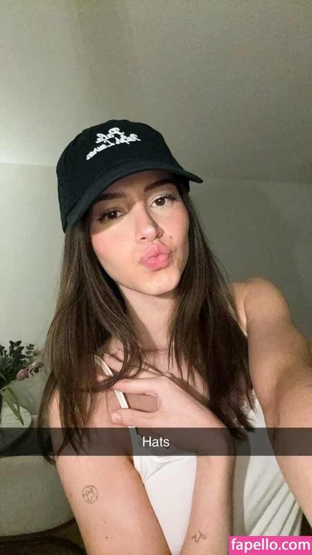 Lea Elui Onlyfans Photo Gallery 