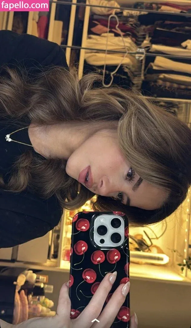 Lea Elui Onlyfans Photo Gallery 