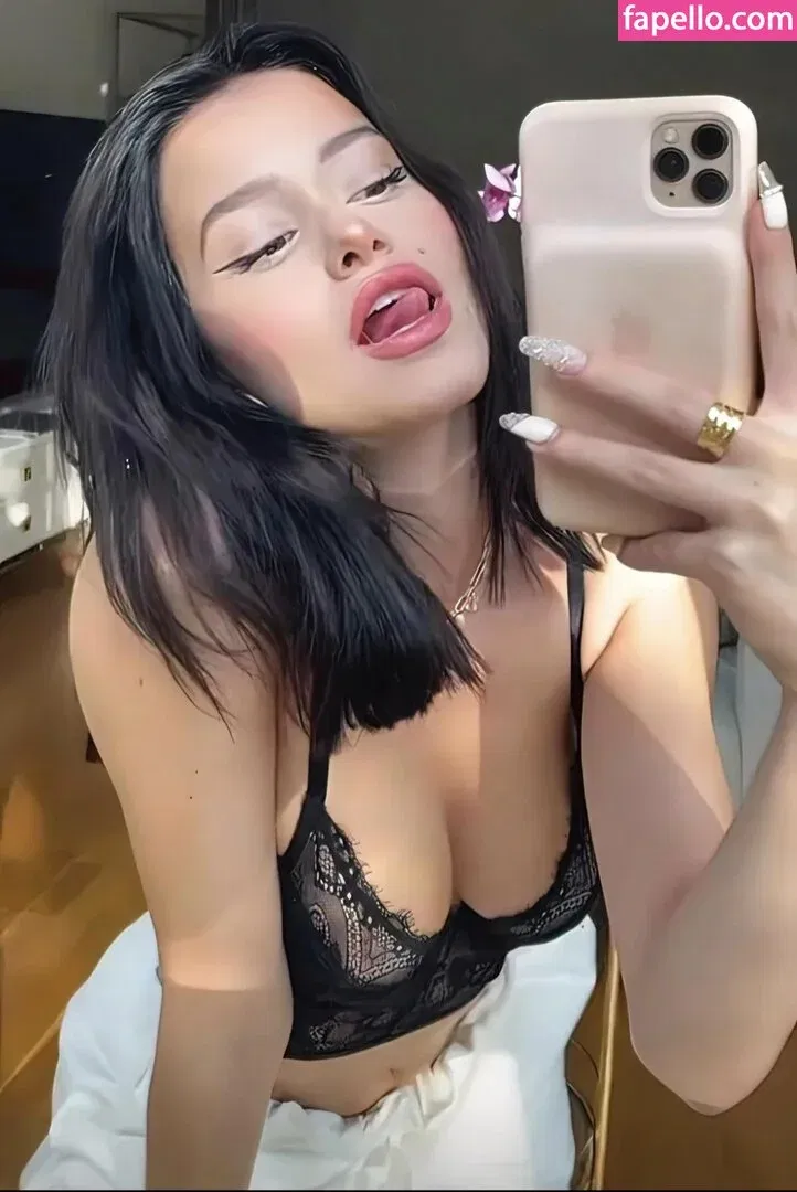 Lea Elui Onlyfans Photo Gallery 