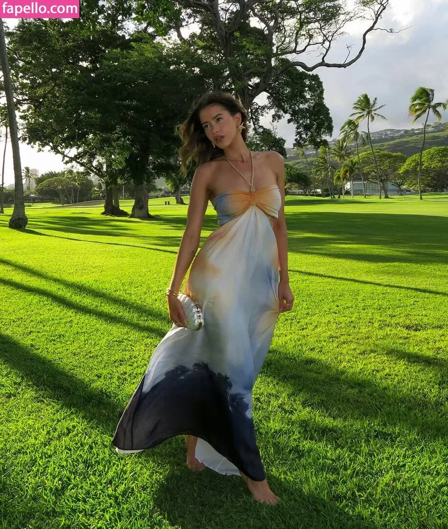 Lea Elui Onlyfans Photo Gallery 