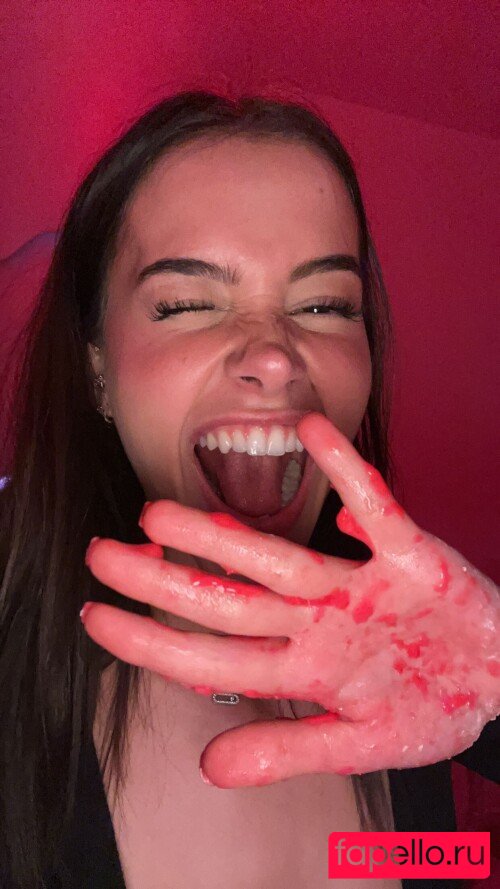 Lea Elui Onlyfans Photo Gallery 