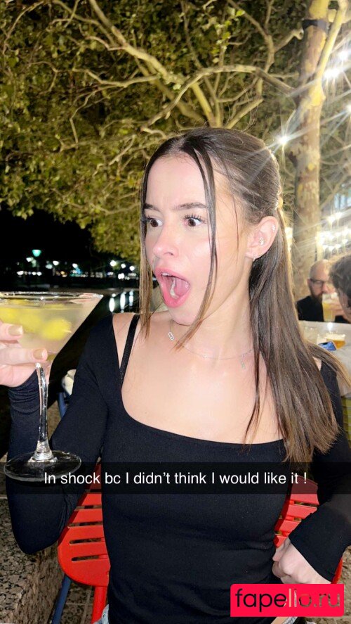 Lea Elui Onlyfans Photo Gallery 