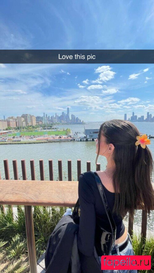 Lea Elui Onlyfans Photo Gallery 