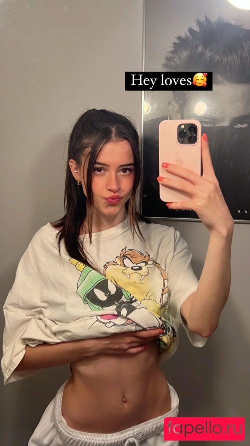 Lea Elui Onlyfans Photo Gallery 