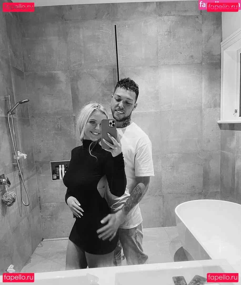 ellaredmond Onlyfans Photo Gallery 