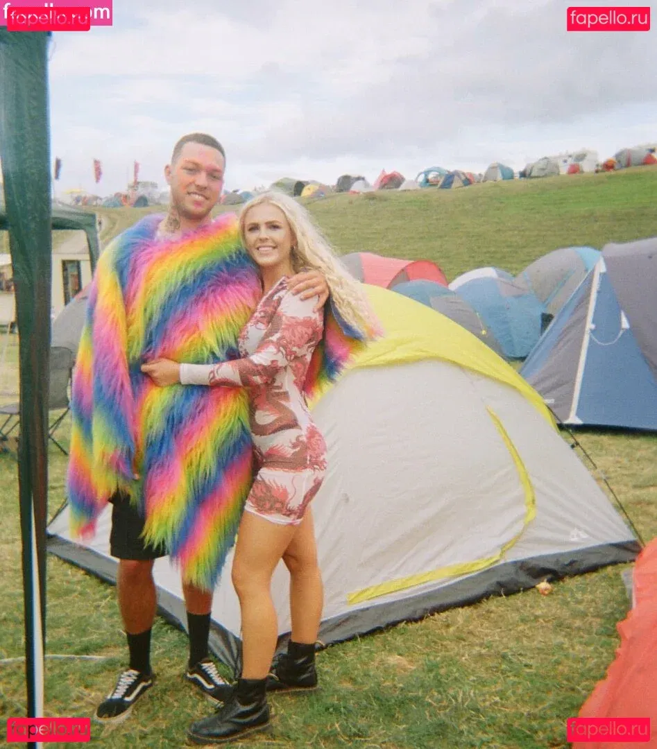 ellaredmond Onlyfans Photo Gallery 