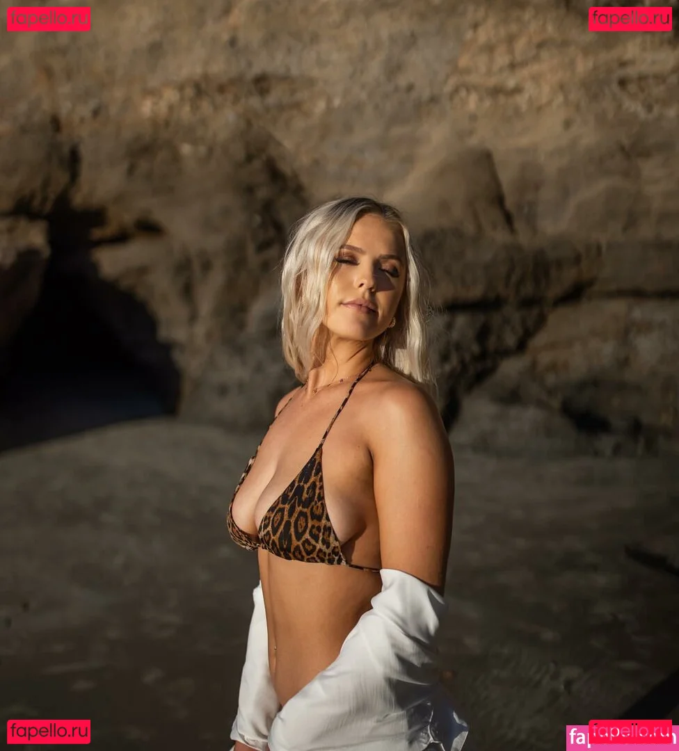 ellaredmond Onlyfans Photo Gallery 