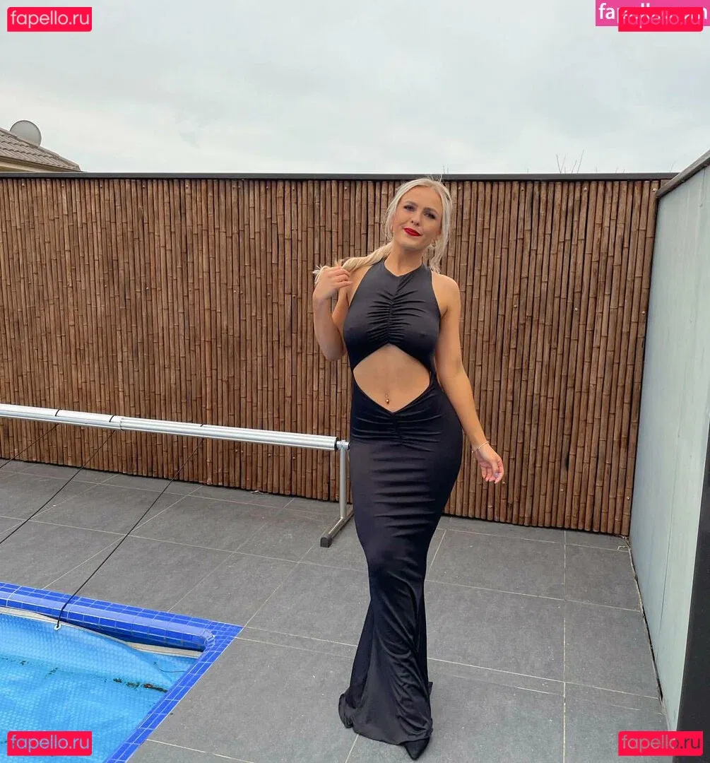 ellaredmond Onlyfans Photo Gallery 