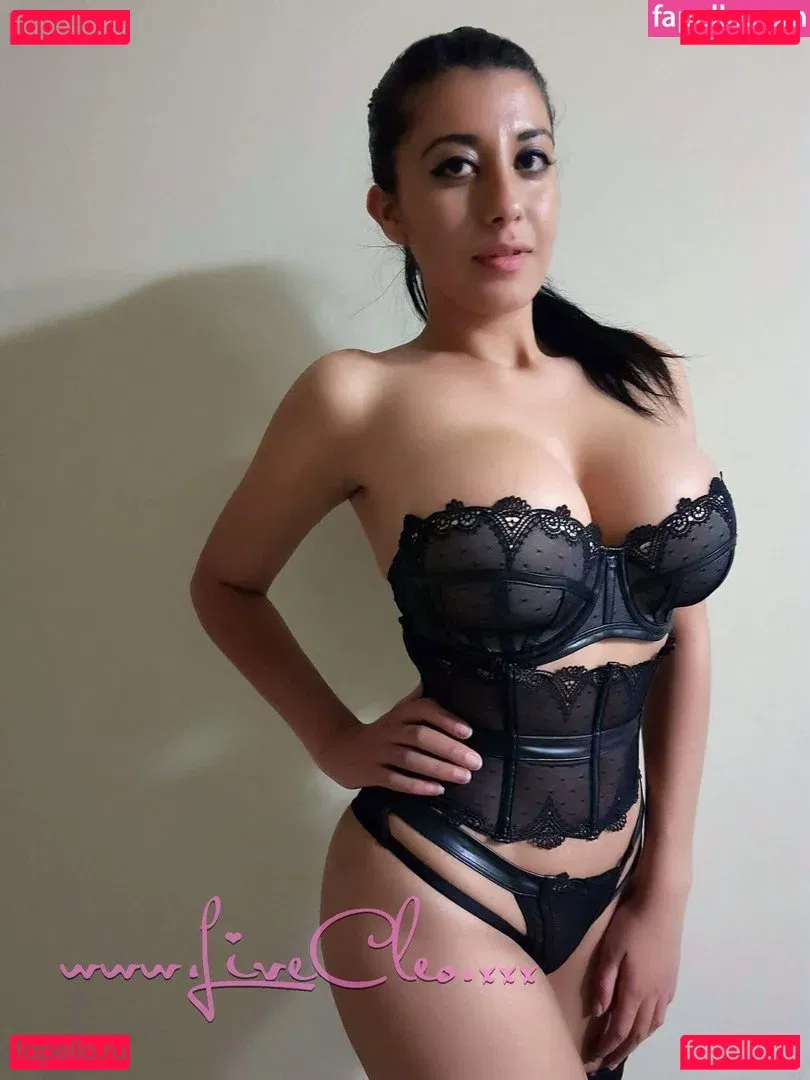 LiveCleo Onlyfans Photo Gallery 