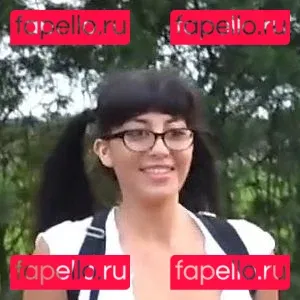 LiveCleo Onlyfans Photo Gallery 