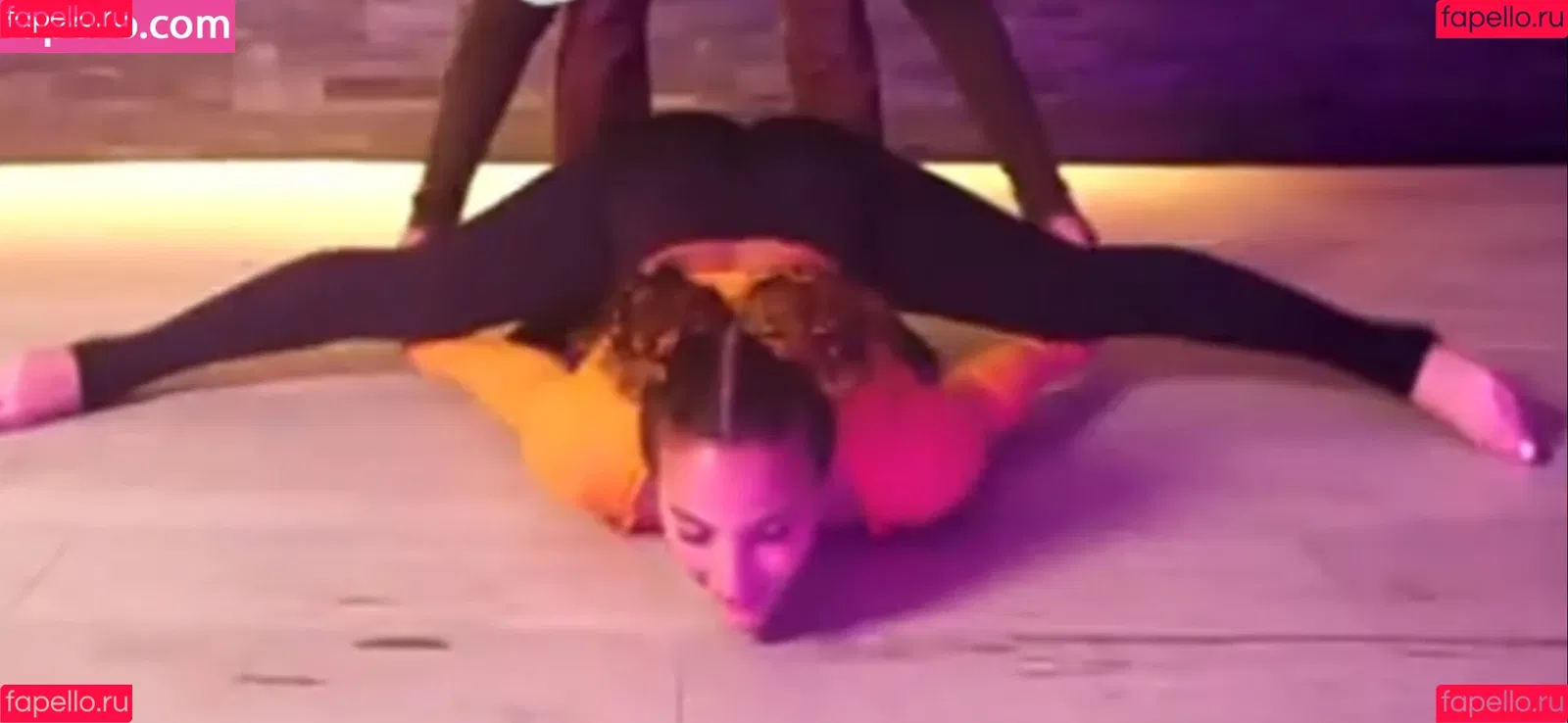 Sofie Dossi Onlyfans Photo Gallery 