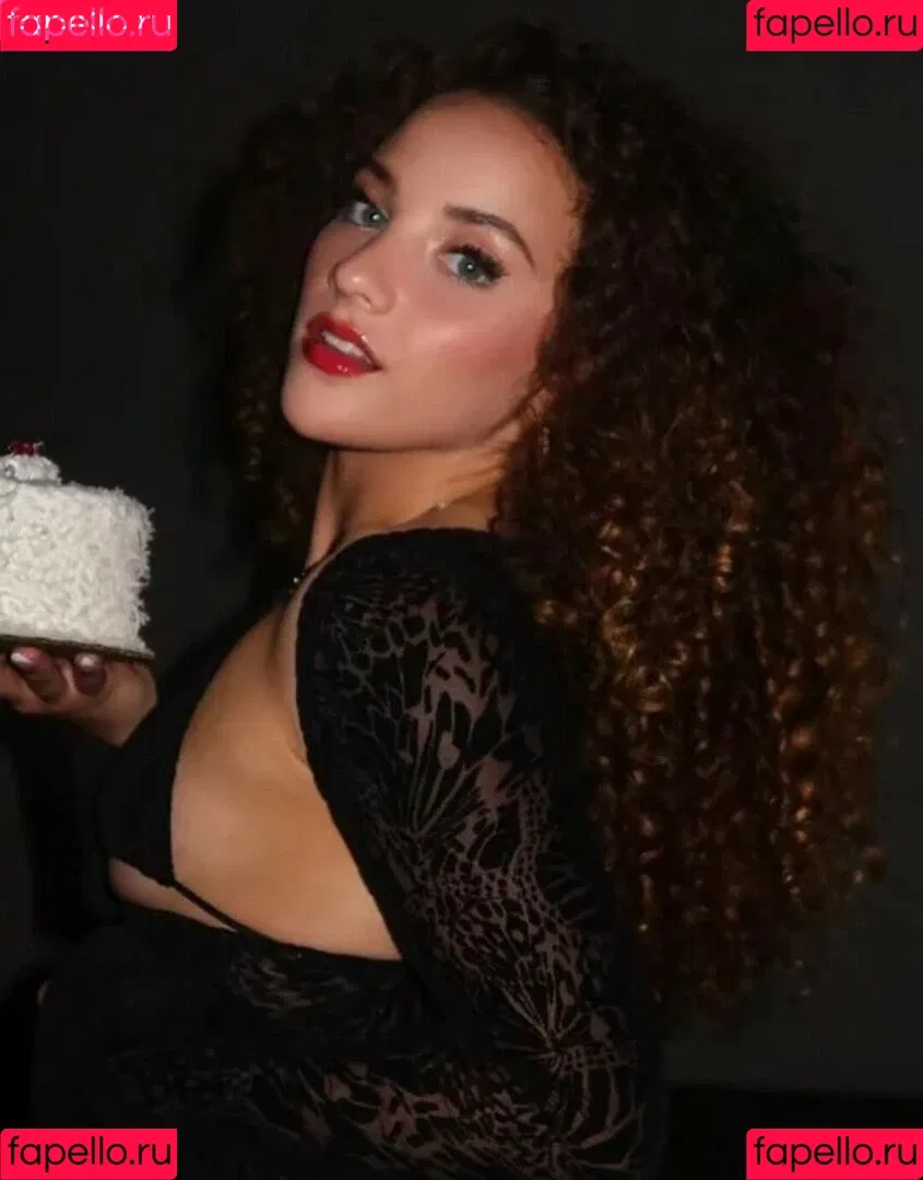 Sofie Dossi Onlyfans Photo Gallery 