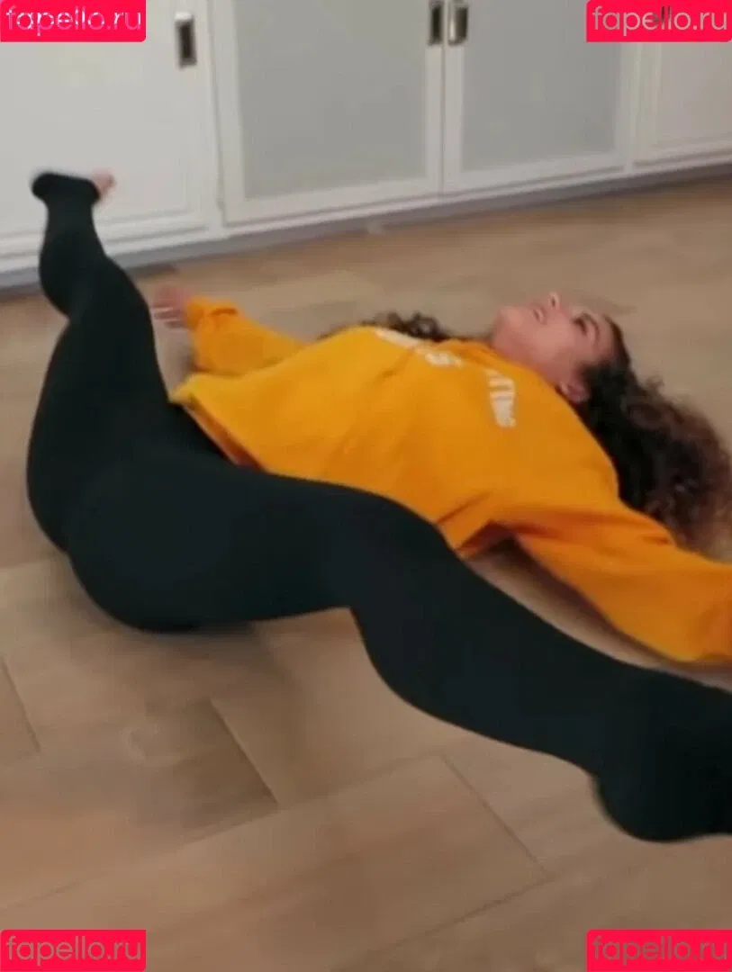 Sofie Dossi Onlyfans Photo Gallery 