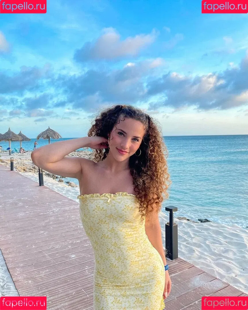 Sofie Dossi Onlyfans Photo Gallery 