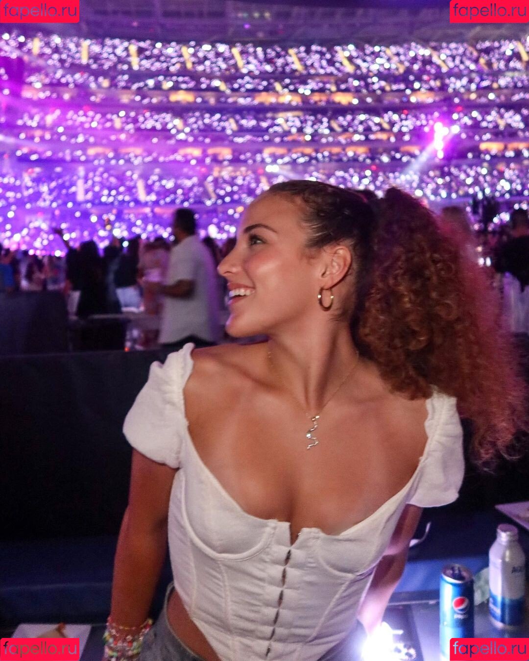 Sofie Dossi Onlyfans Photo Gallery 