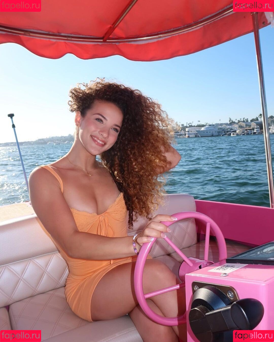 Sofie Dossi Onlyfans Photo Gallery 