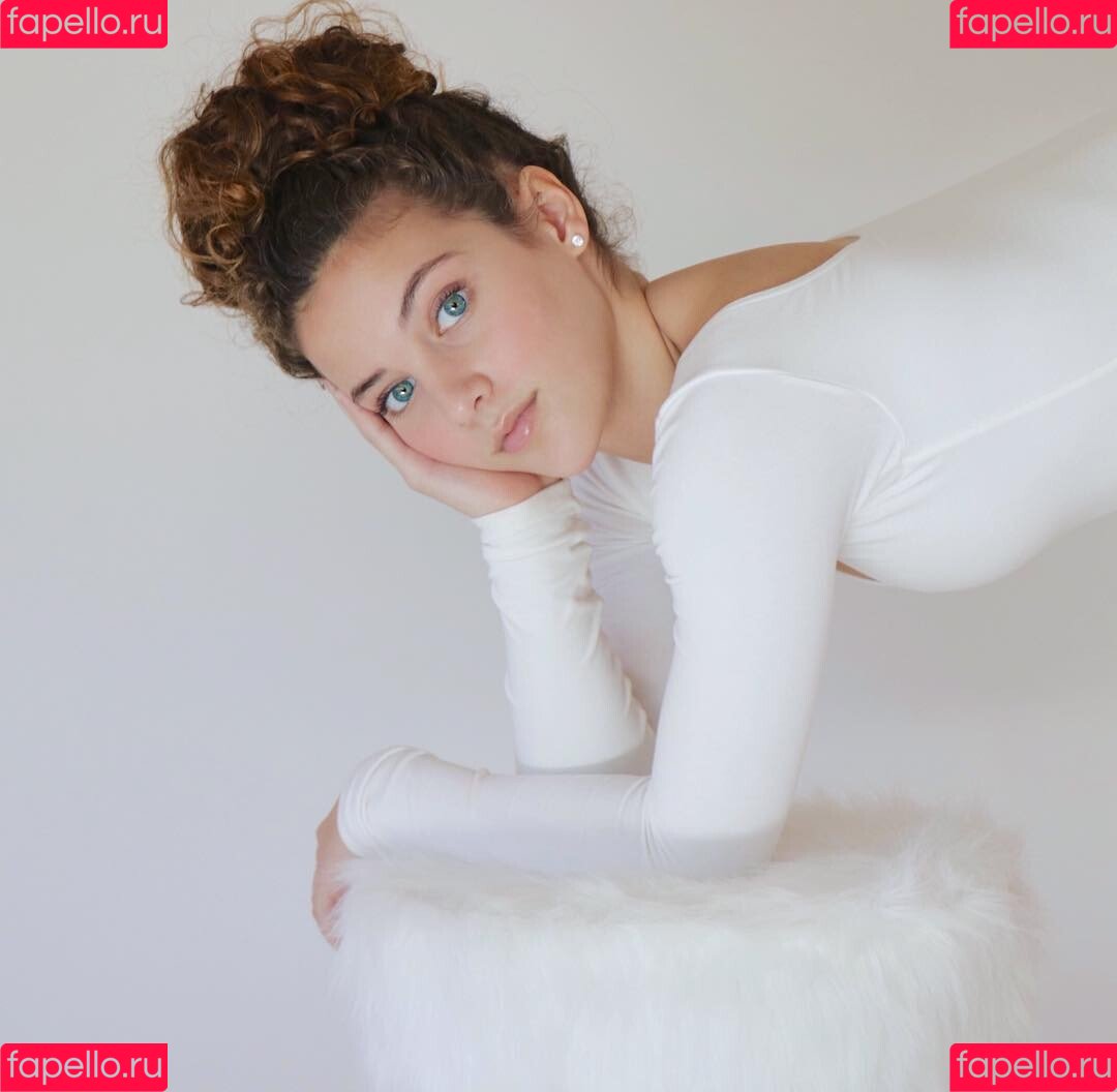 Sofie Dossi Onlyfans Photo Gallery 