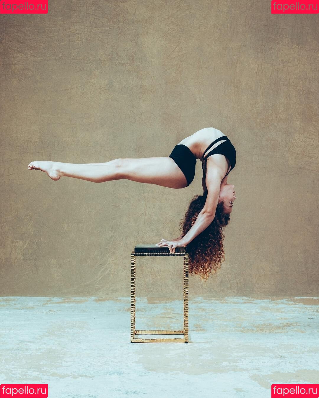 Sofie Dossi Onlyfans Photo Gallery 