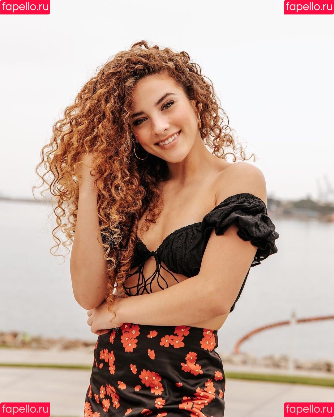 Sofie Dossi Onlyfans Photo Gallery 
