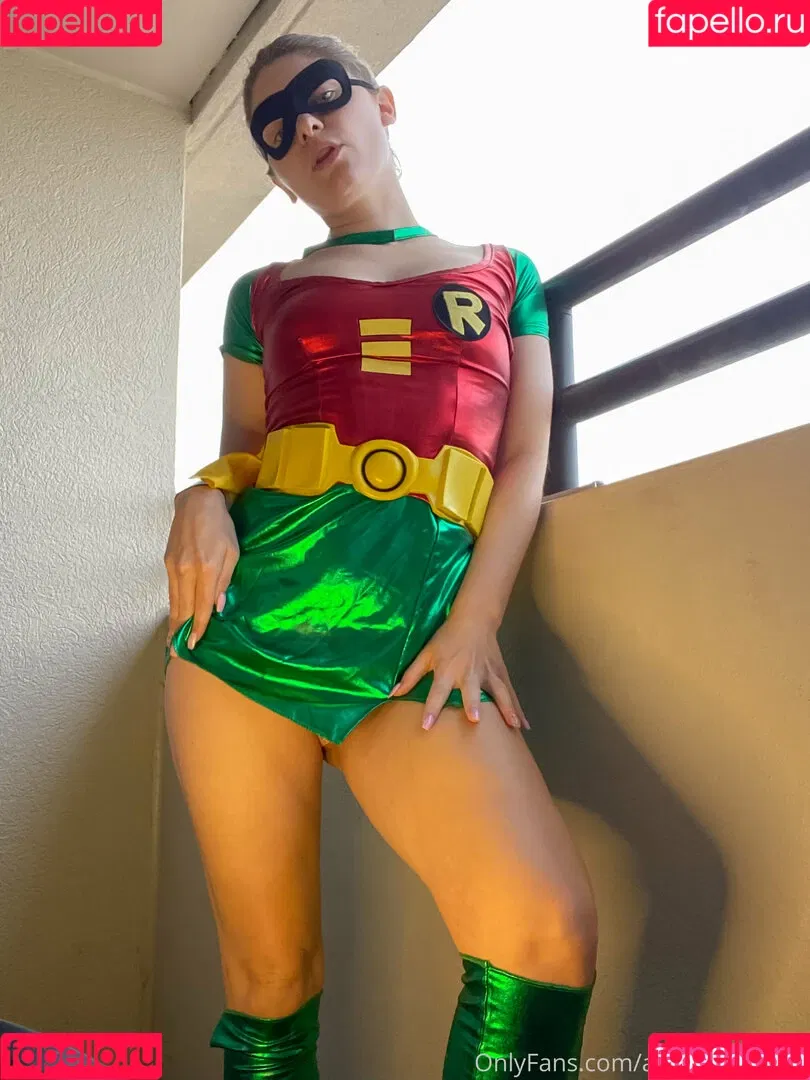 alicemarchfree Onlyfans Photo Gallery 