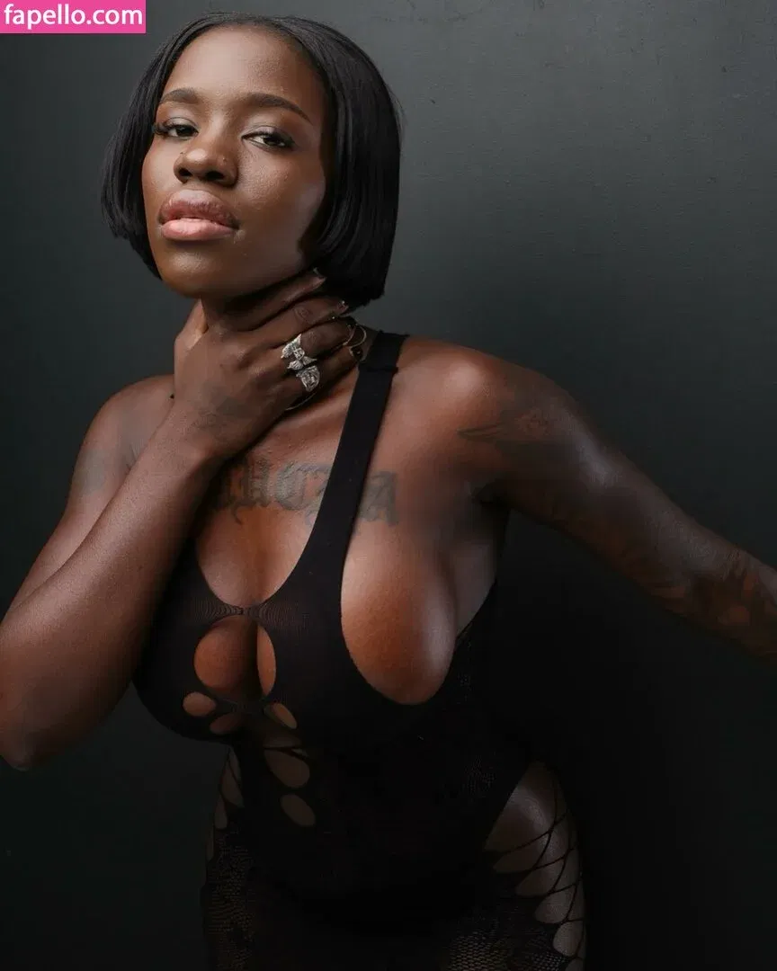 Tucha Sambu Onlyfans Photo Gallery 