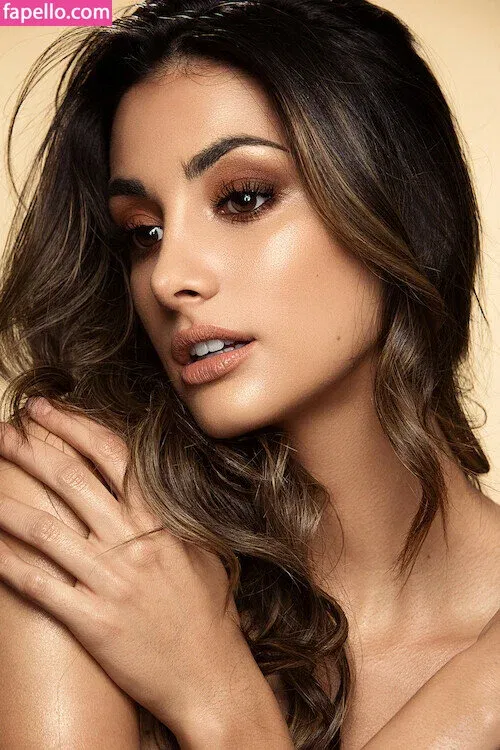 Olga Safari Onlyfans Photo Gallery 