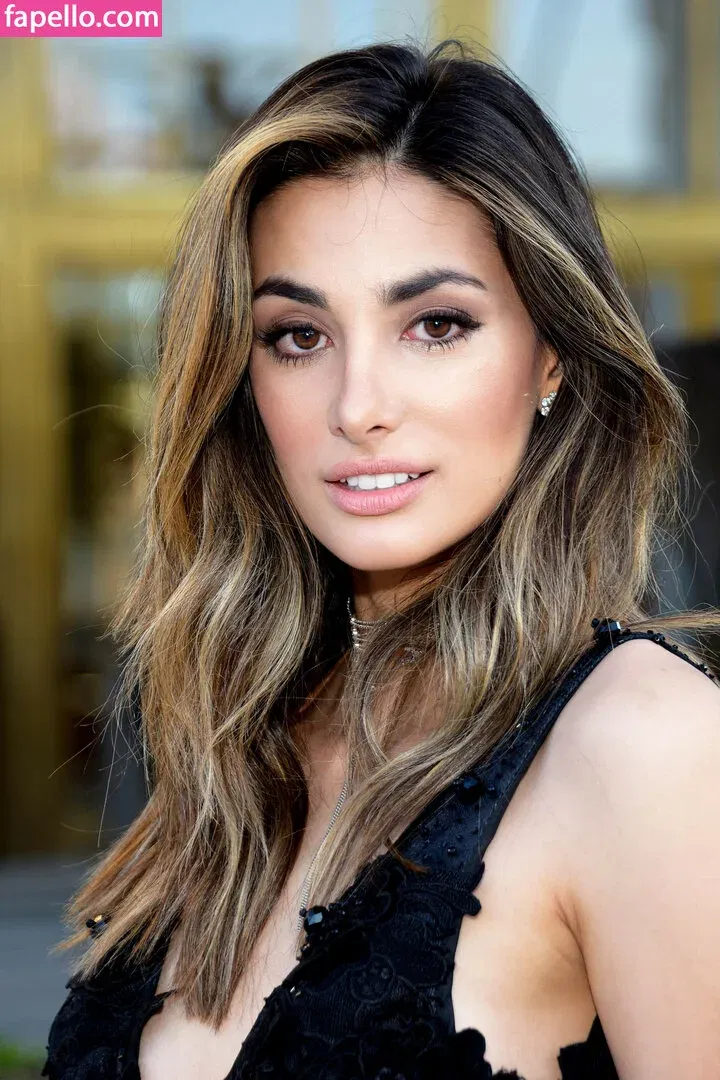 Olga Safari Onlyfans Photo Gallery 