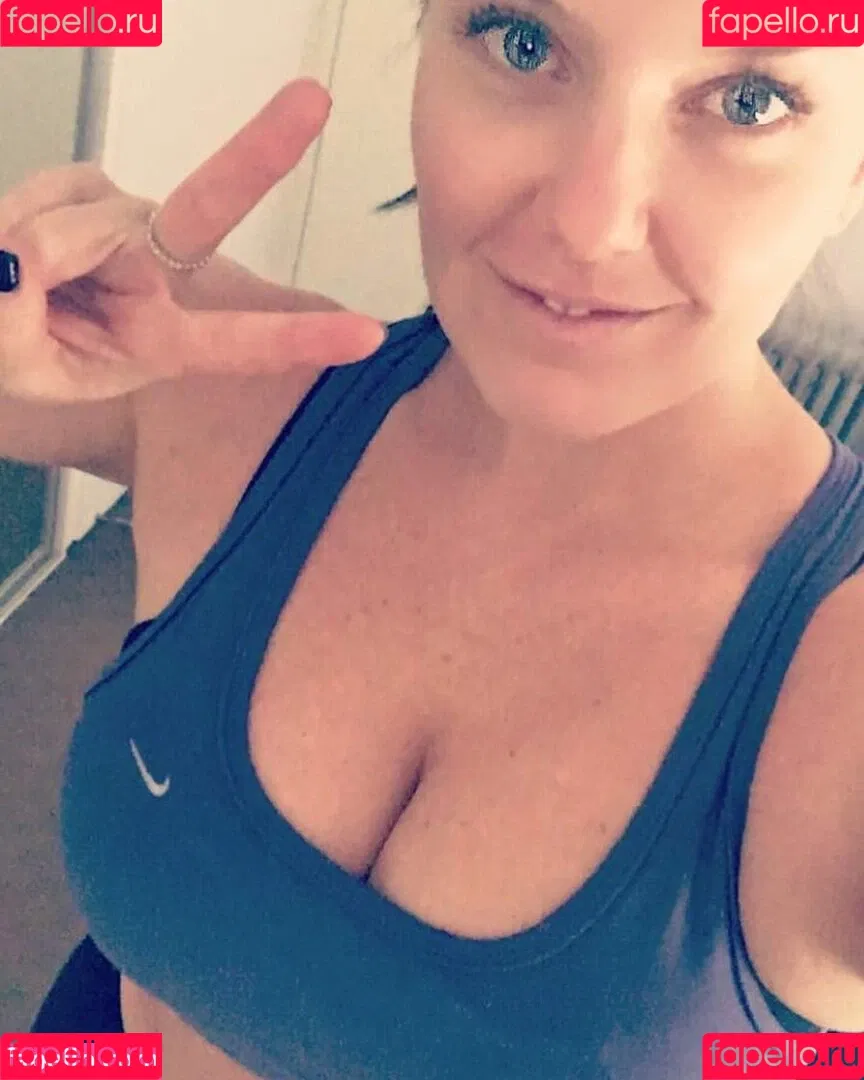 Chloe G Onlyfans Photo Gallery 