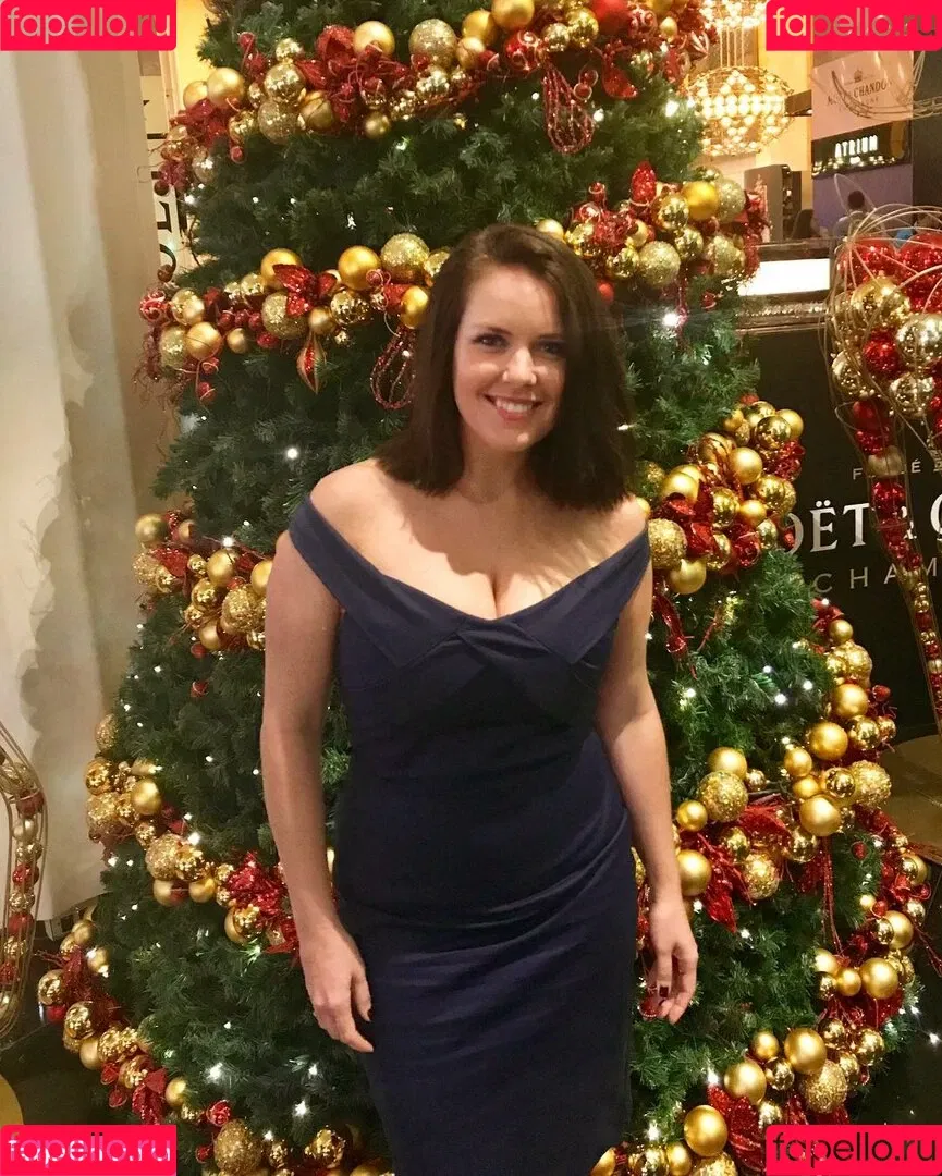 Chloe G Onlyfans Photo Gallery 
