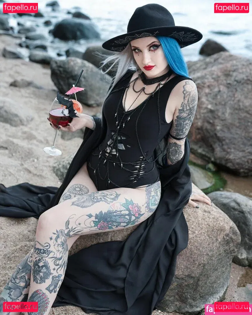 BlueAstrid Onlyfans Photo Gallery 