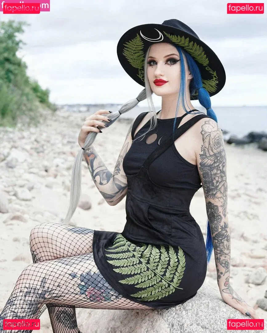 BlueAstrid Onlyfans Photo Gallery 