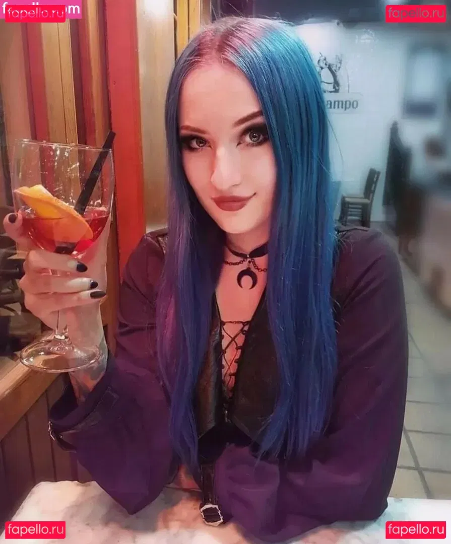 BlueAstrid Onlyfans Photo Gallery 