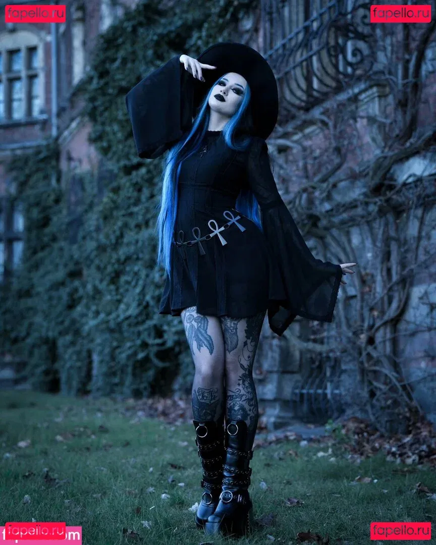 BlueAstrid Onlyfans Photo Gallery 