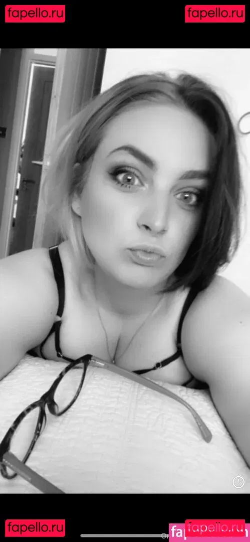 skyemoore Onlyfans Photo Gallery 