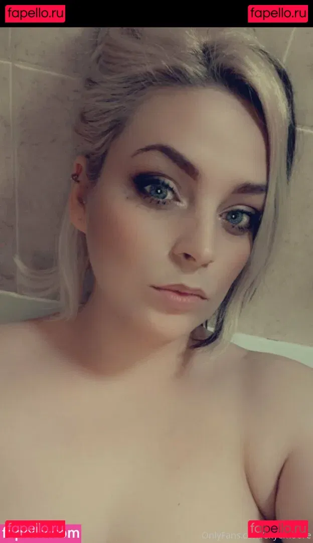 skyemoore Onlyfans Photo Gallery 