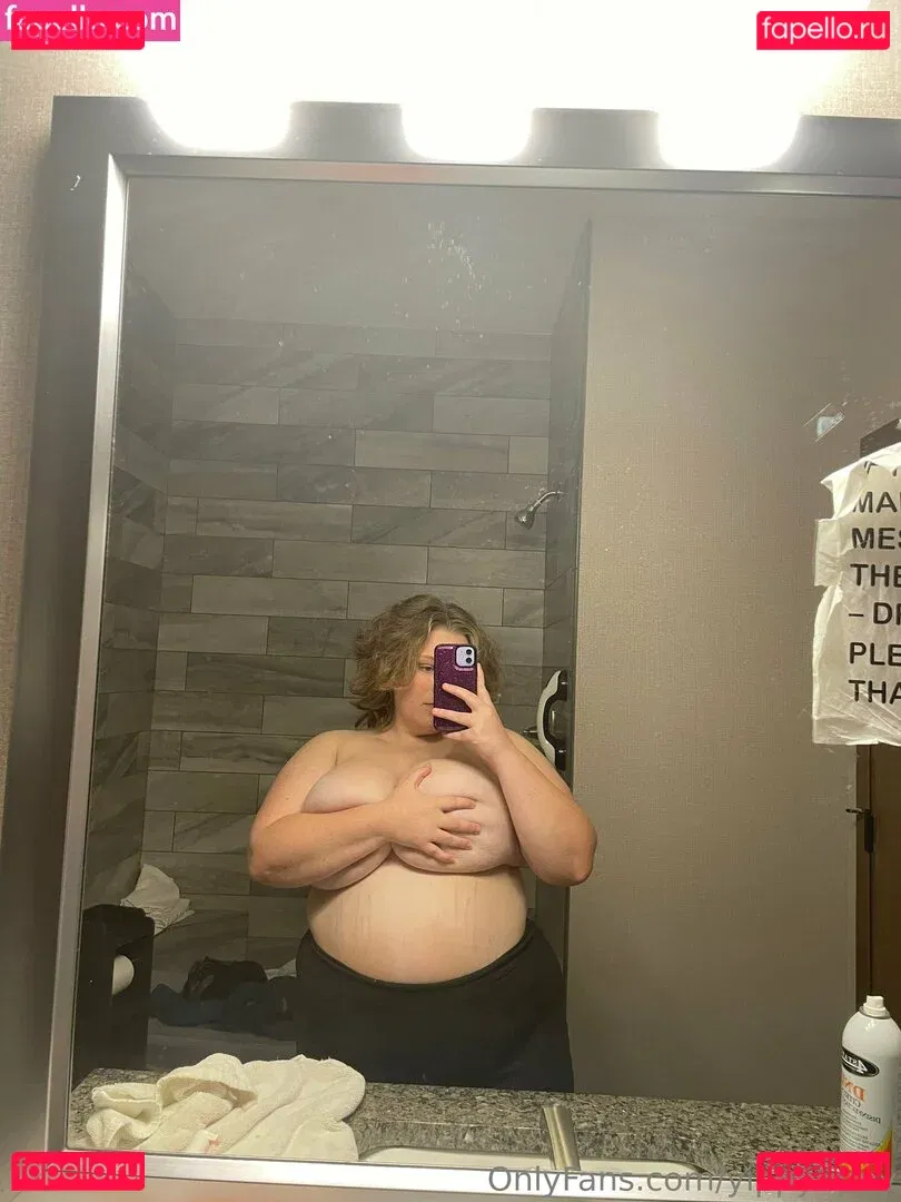 YippyTippy Onlyfans Photo Gallery 