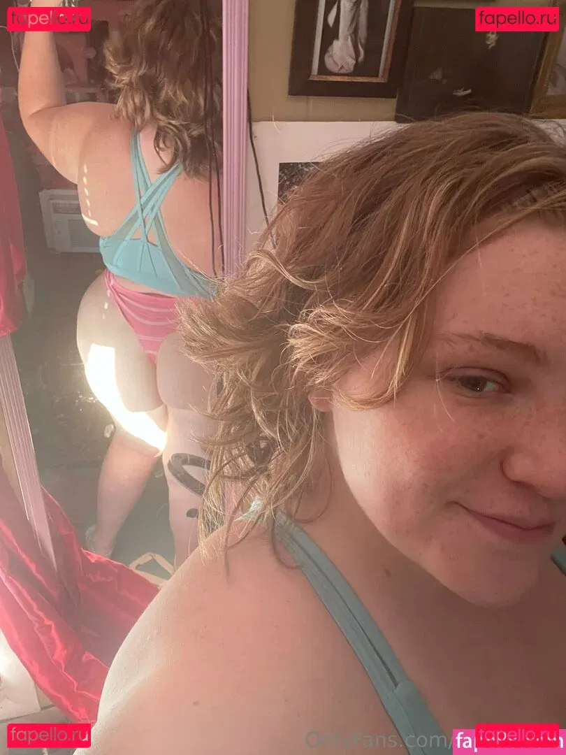 YippyTippy Onlyfans Photo Gallery 