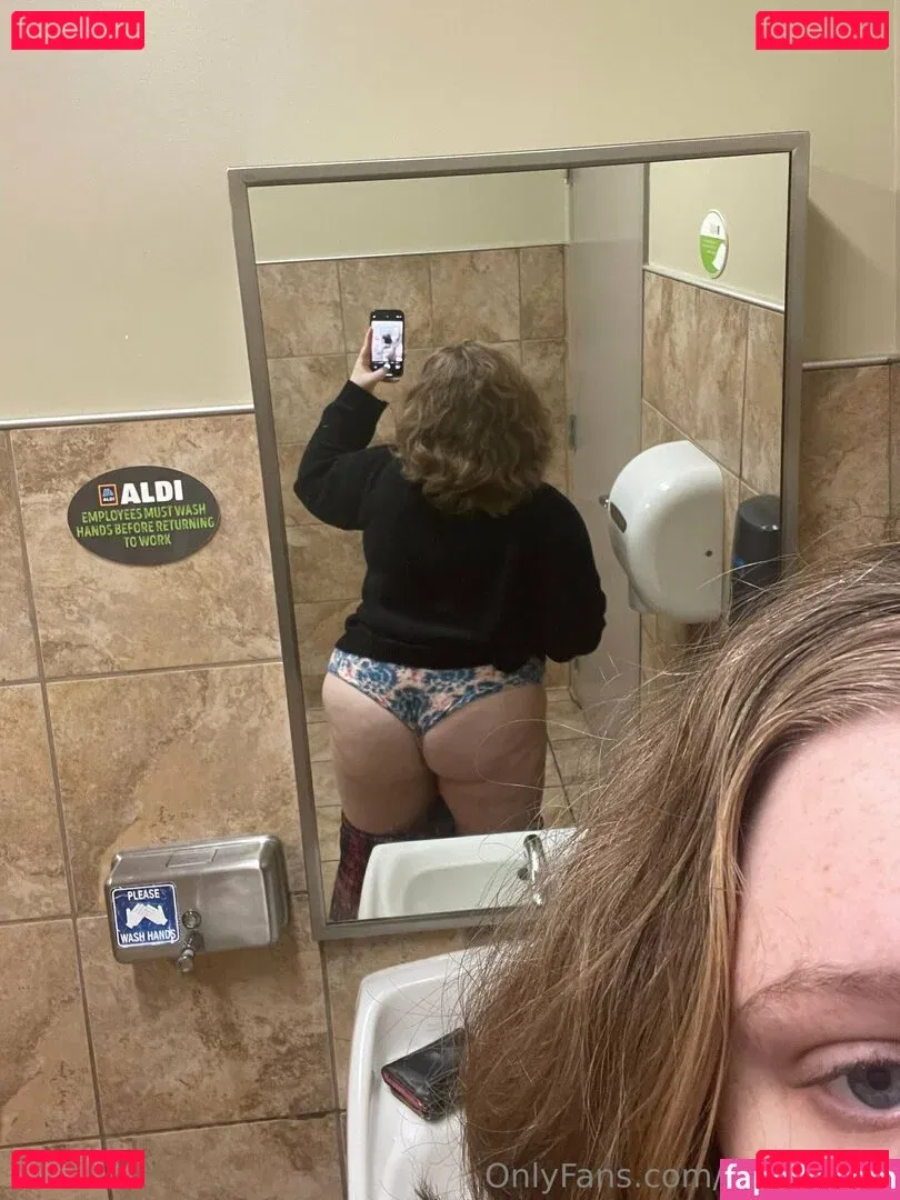 YippyTippy Onlyfans Photo Gallery 