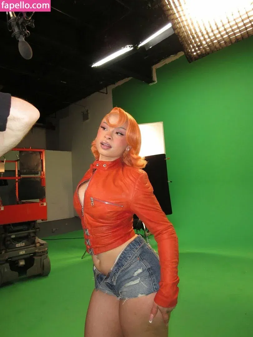 Ice Spice Onlyfans Photo Gallery 