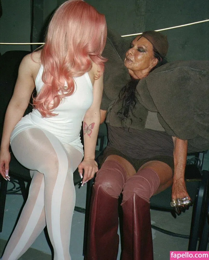 Ice Spice Onlyfans Photo Gallery 