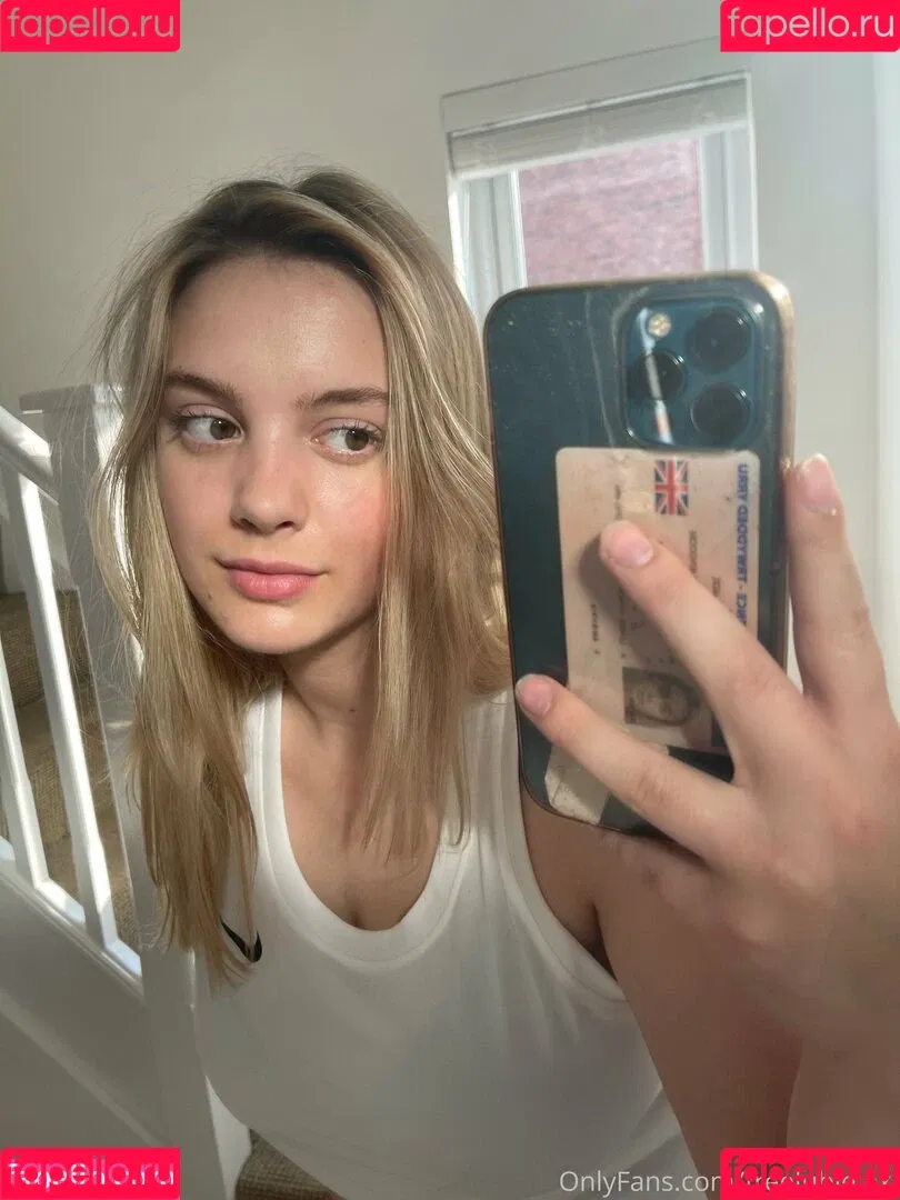 freelubielexi Onlyfans Photo Gallery 
