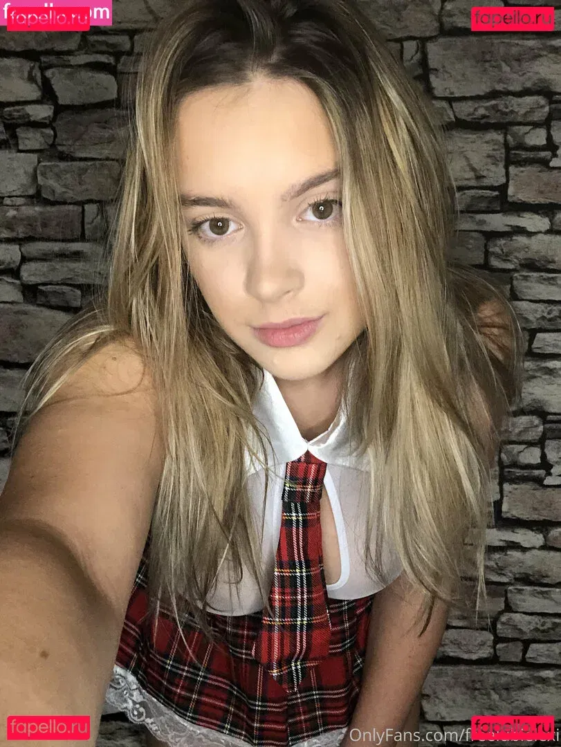 freelubielexi Onlyfans Photo Gallery 