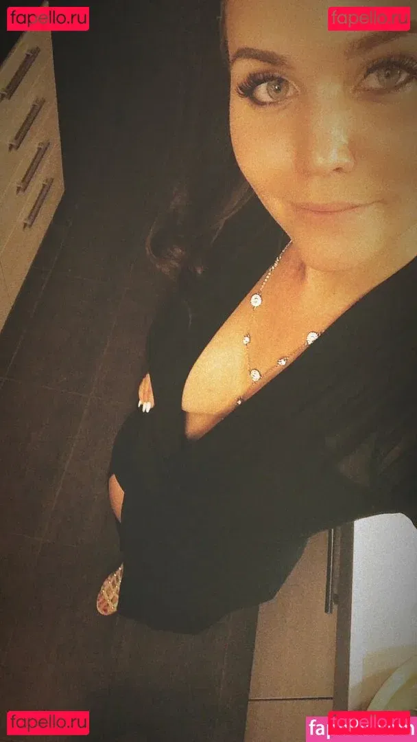 Julia Kiran Onlyfans Photo Gallery 