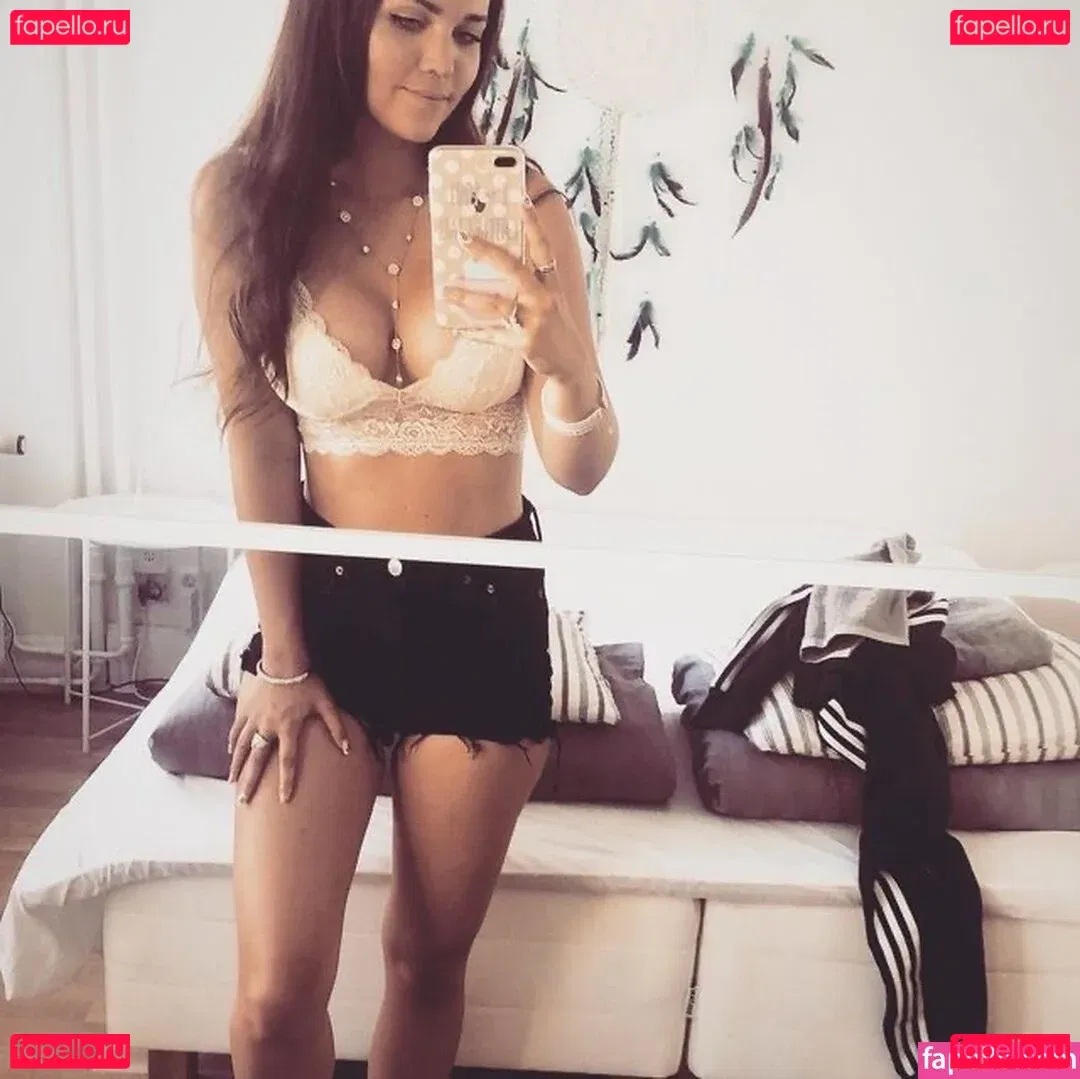 Julia Kiran Onlyfans Photo Gallery 